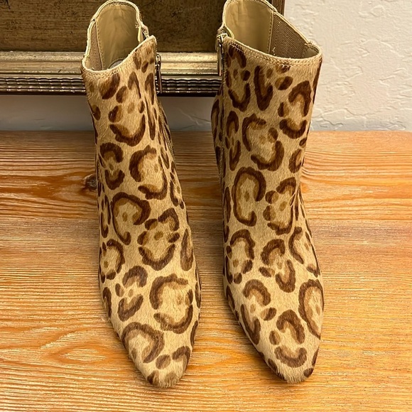 VINCE CAMUTO Ambind Bootie Calf Hair Animal Print Brown- Size 8.5 - Picture 5 of 14
